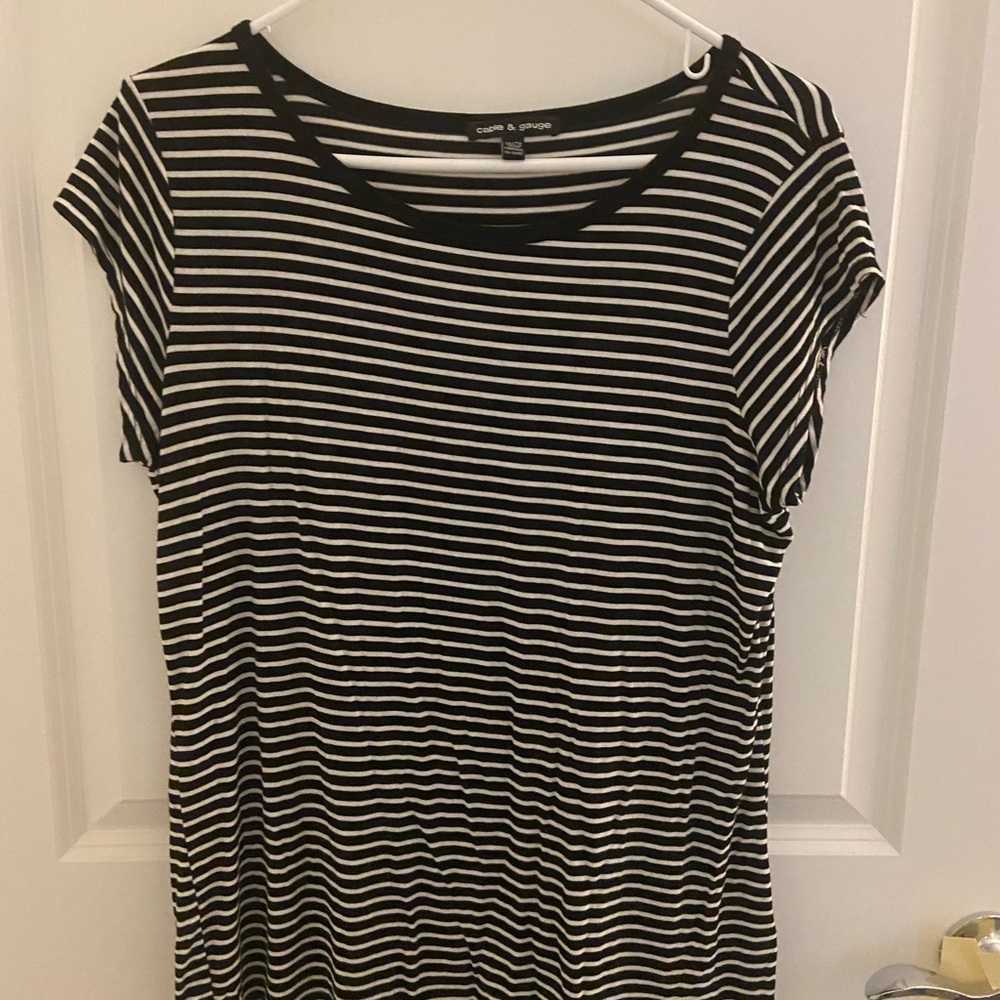 Cable & Gauge Black and White Striped Short Sleeve Top